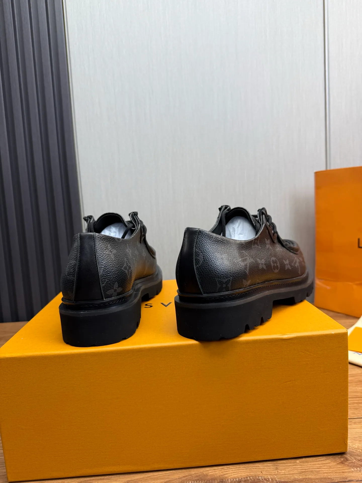 Factory 680💰 LV. Men's business casual leather shoes, all made of imported original brand leather, just to create a more comfortable wearing experience, original non-slip and wear-resistant outsole ✔️16-45 (38.45 non-returnable)